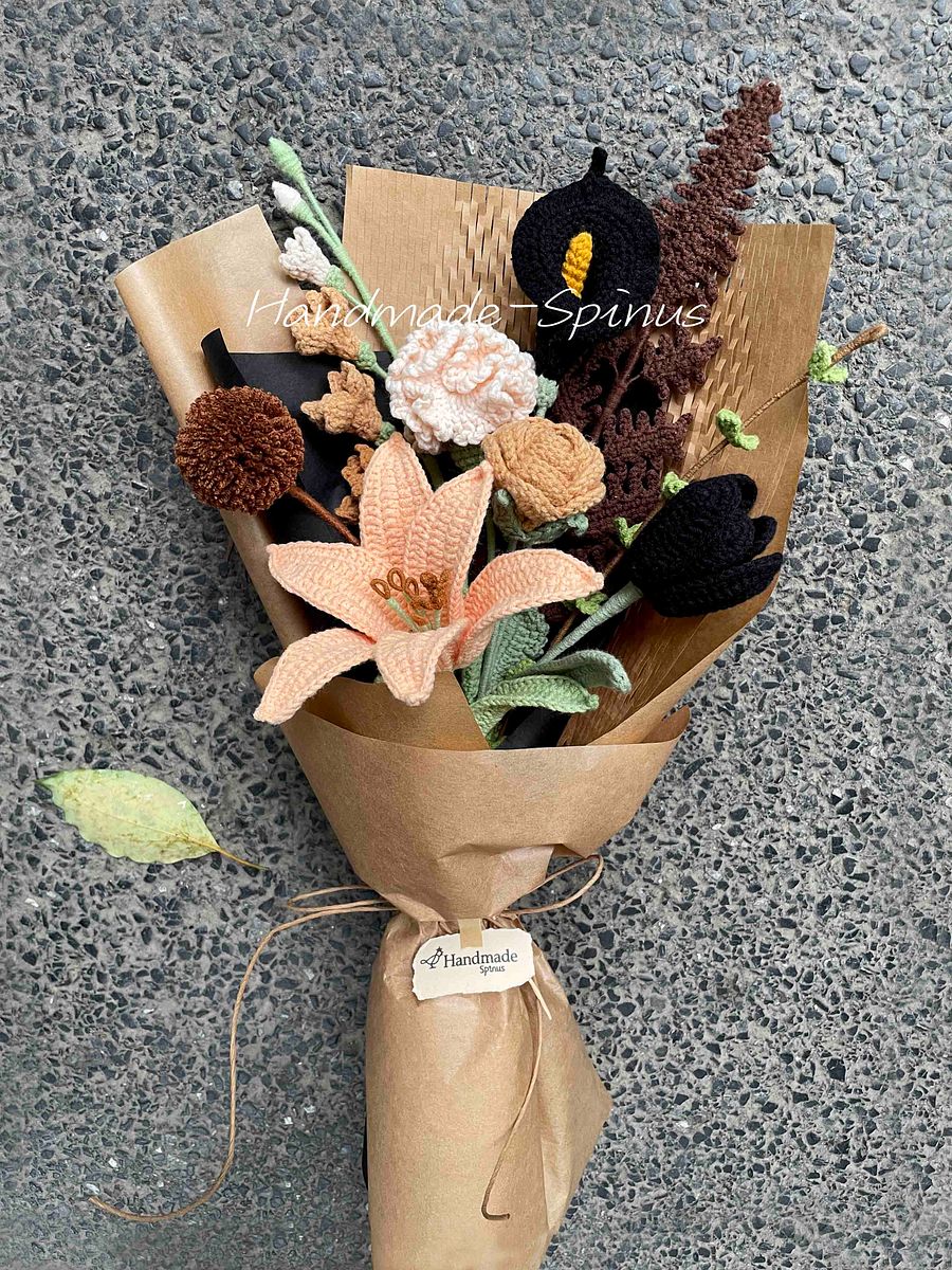 Autumn Leaves Kiss Crochet Knit Bouquet product image (4)