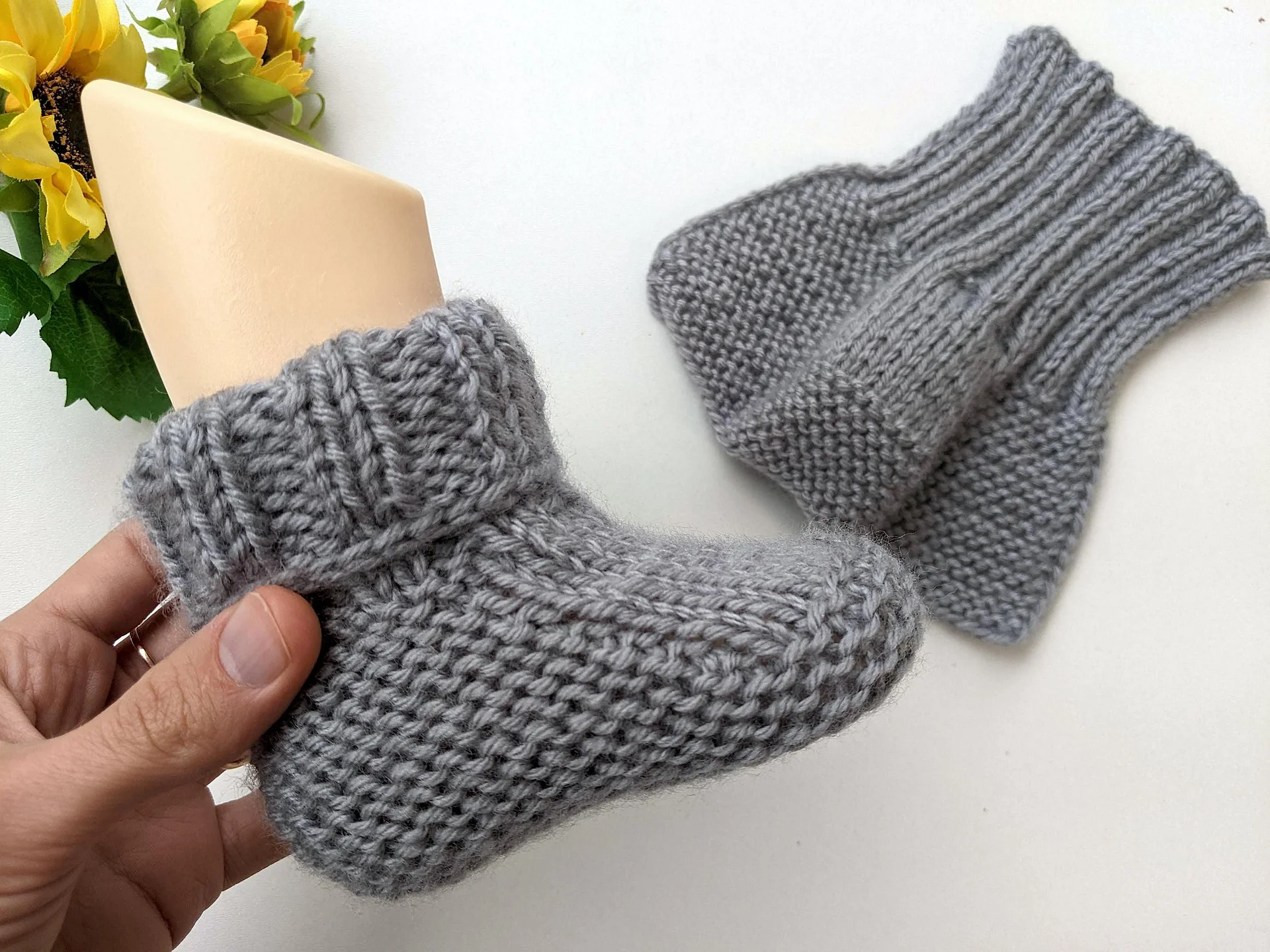 Flat Knit Baby Socks Pattern product image (1)