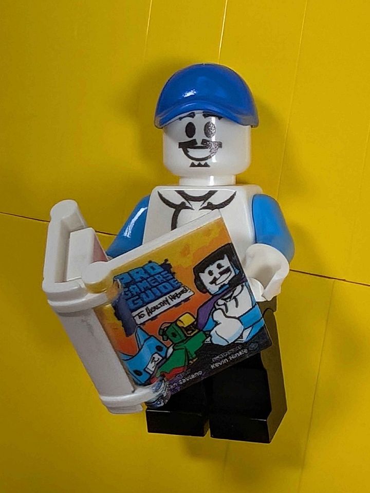 Mini Brick Books | Pro Gamer's Guide product image (2)