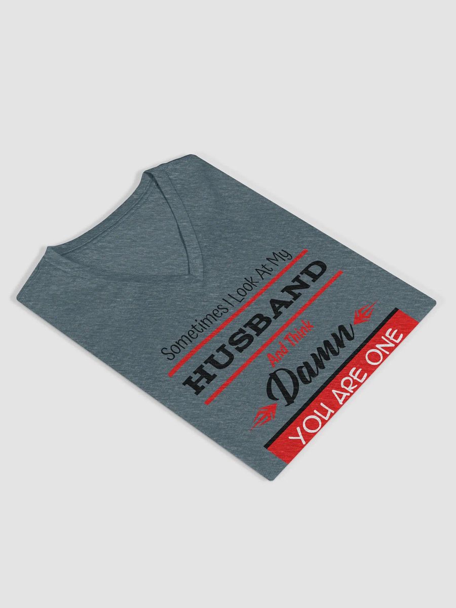 Damn, You are one Lucky Man and A Happy Wife is a Happy Life! V-Neck Tee product image (3)