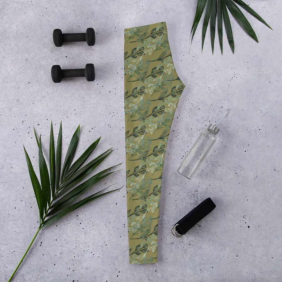 commfortable leggings in soft greens with leafy design for those thatn like nature elements. product image (8)
