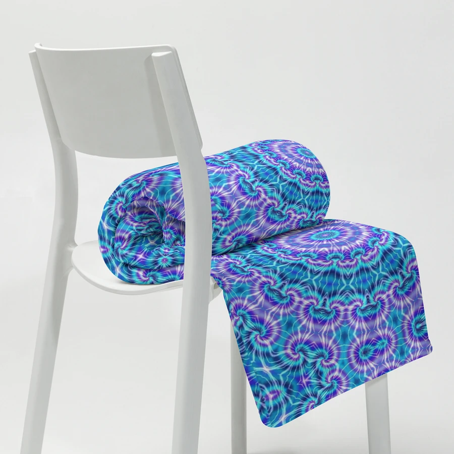 Blue and Purple Tie Die Kaleidoscope Throw Blanket product image (20)