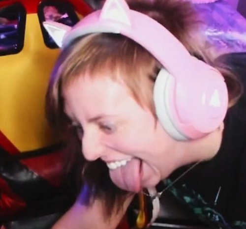NEW PFP 😭😩 thanks chat 😢