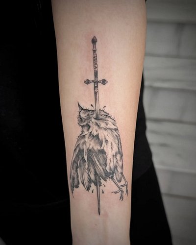 sPaRRow piErCed bY sWoRd

thank you @er1sx ❤️‍🔥🤘🏼

#sparrow #sparrowtattoo #birdtattoo #swordtattoo #tattoo #ink #tattoodesig...