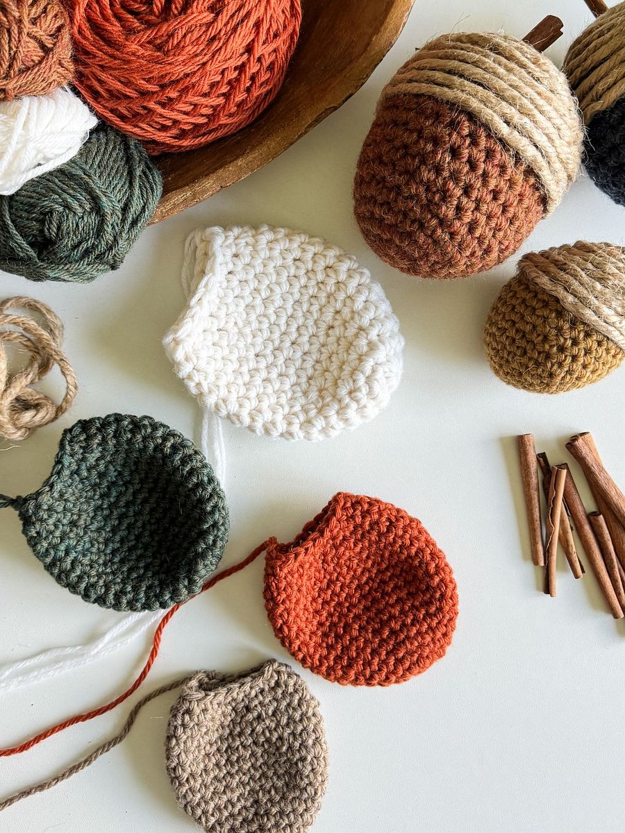 Rustic Farmhouse Acorns Crochet Pattern product image (9)