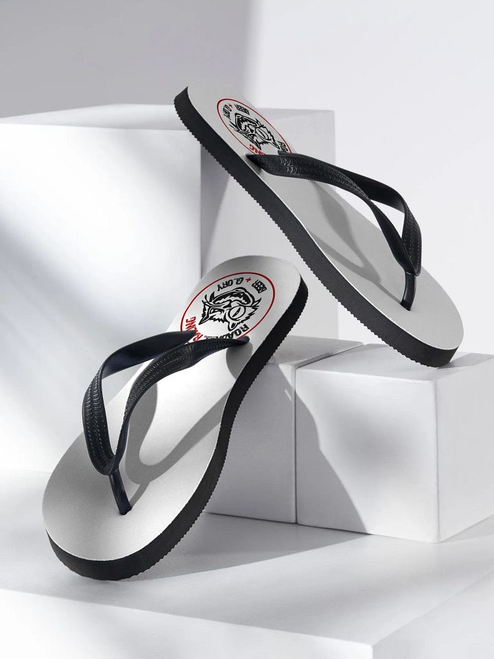 Beer and Glory flip flops product image (2)