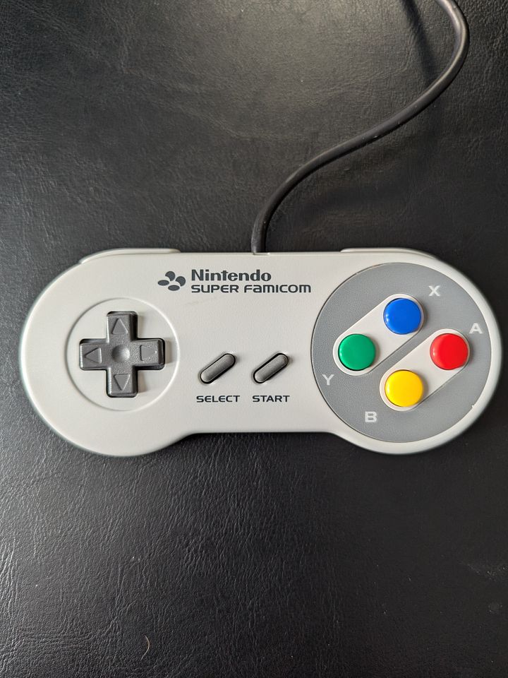 Famicom SNES Controller (Used) product image (1)