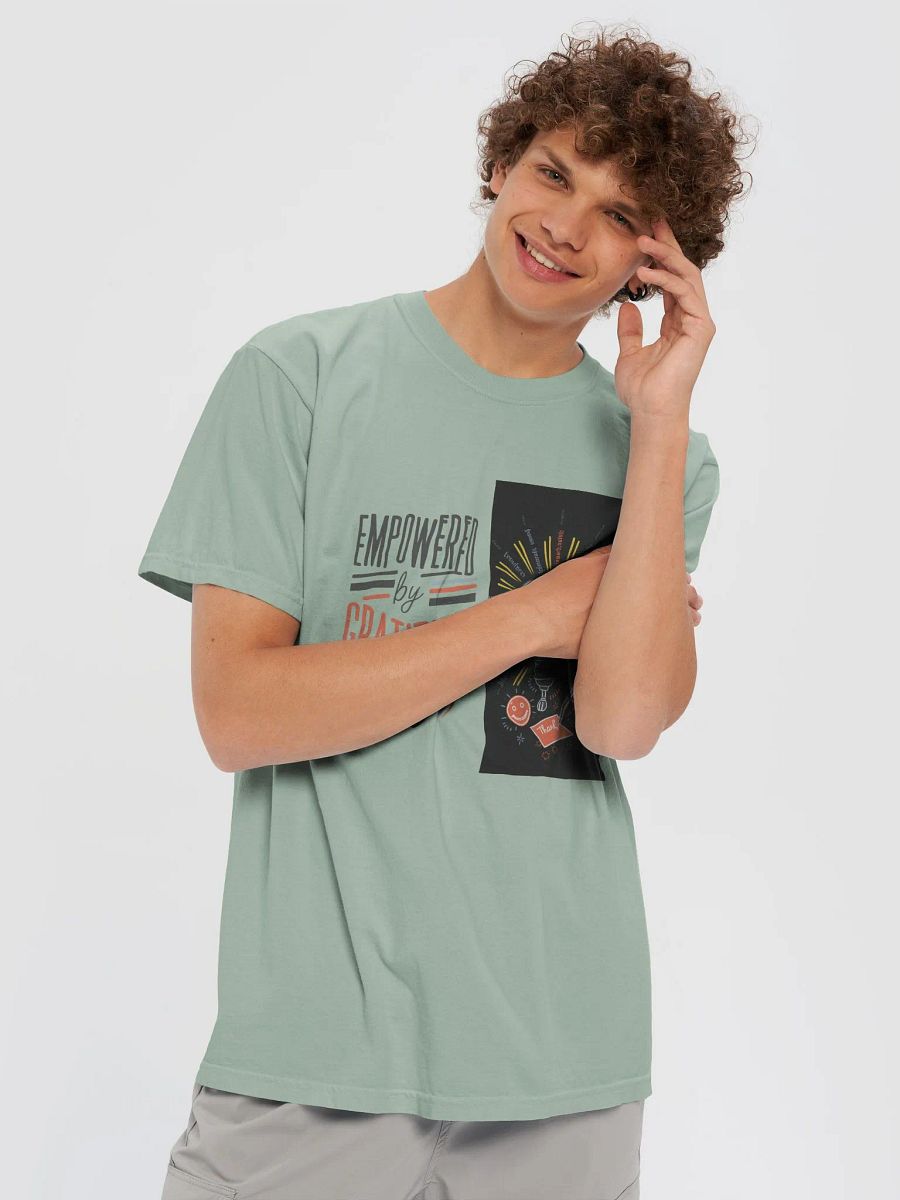 Gratitude Illumination Tee product image (35)