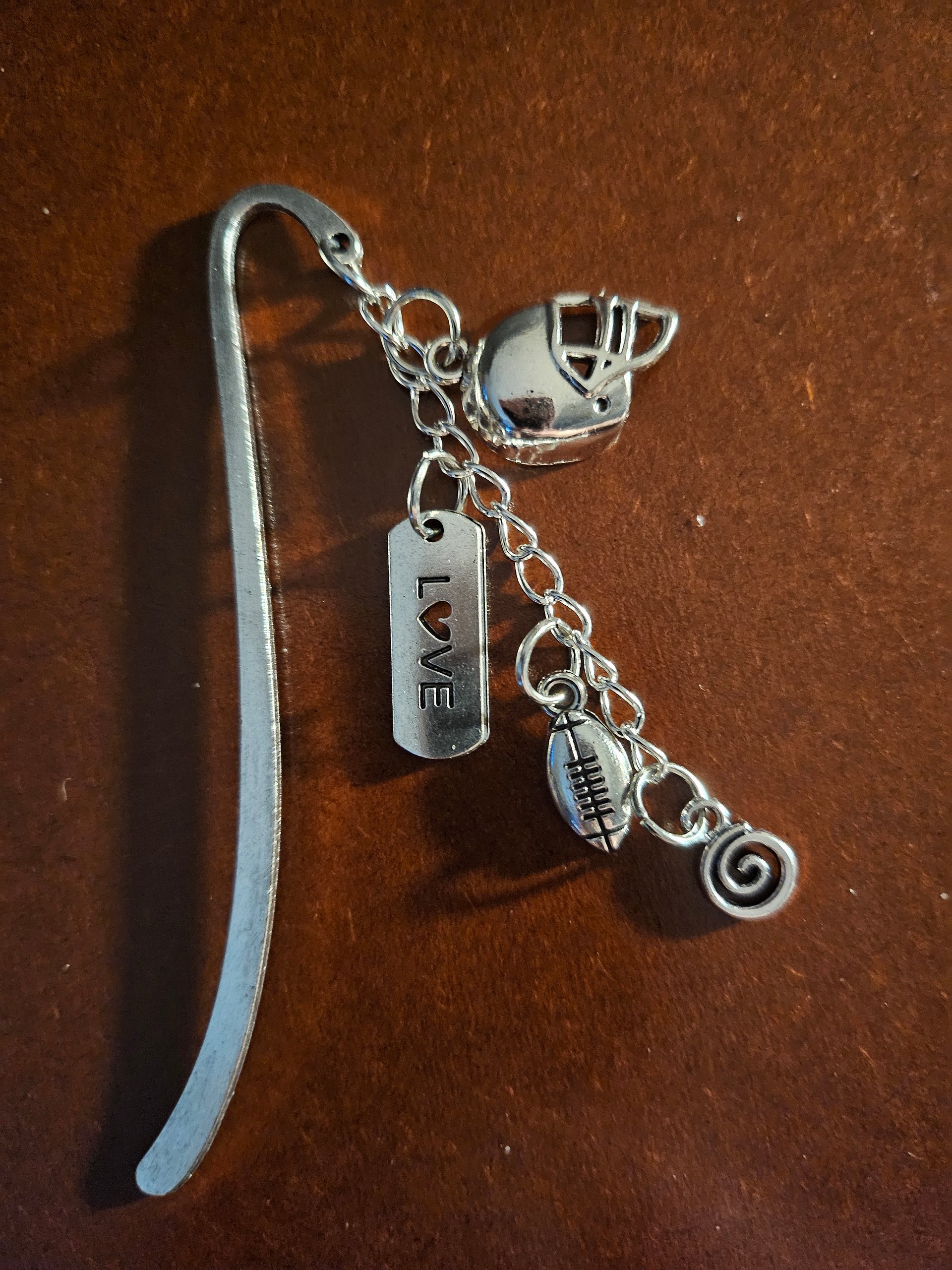 Handmade Metal Hook Charm Bookmark product image (4)