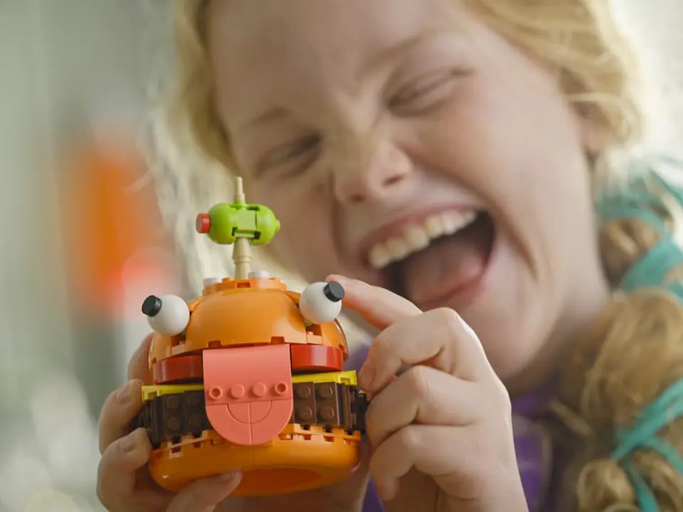 LEGO Fortnite Durrr Burger product image (6)