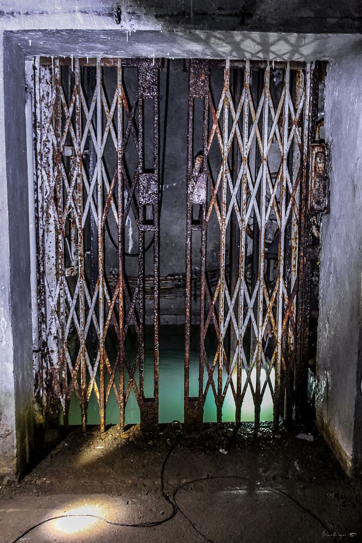 The Drowned Lift – France product image (1)
