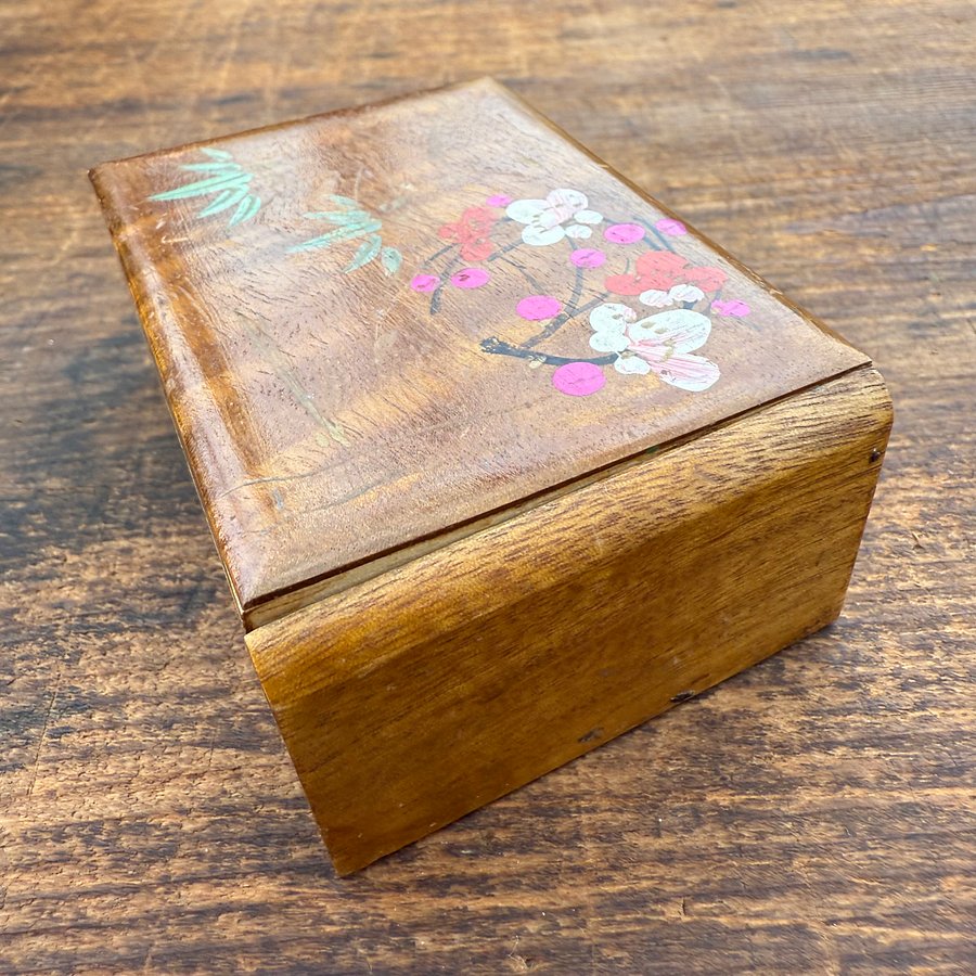 🎎 Vintage Japanese Wooden Crayon Box – Mid Showa Era – Japan Antique Roadshow product image (5)