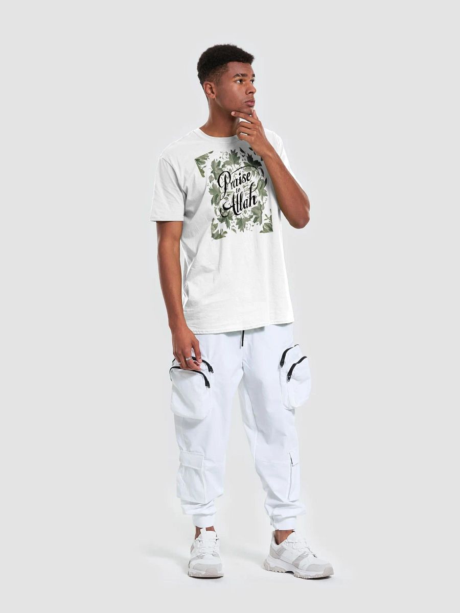 Praise to Allah - Reverent and Uplifting Graphic Tee product image (3)