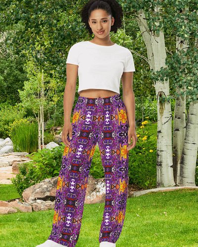 🍂✨ Autumn is here… which means cozy season has officially begun!

Say hello to your new favorite pair of Purple Kaleidoscopic...