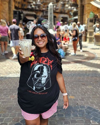 No Hope in Galaxy’s Edge 💥 I love seeing you guys wearing stuff in the parks. Make sure you’re tagging so I can share!

📸: @m...