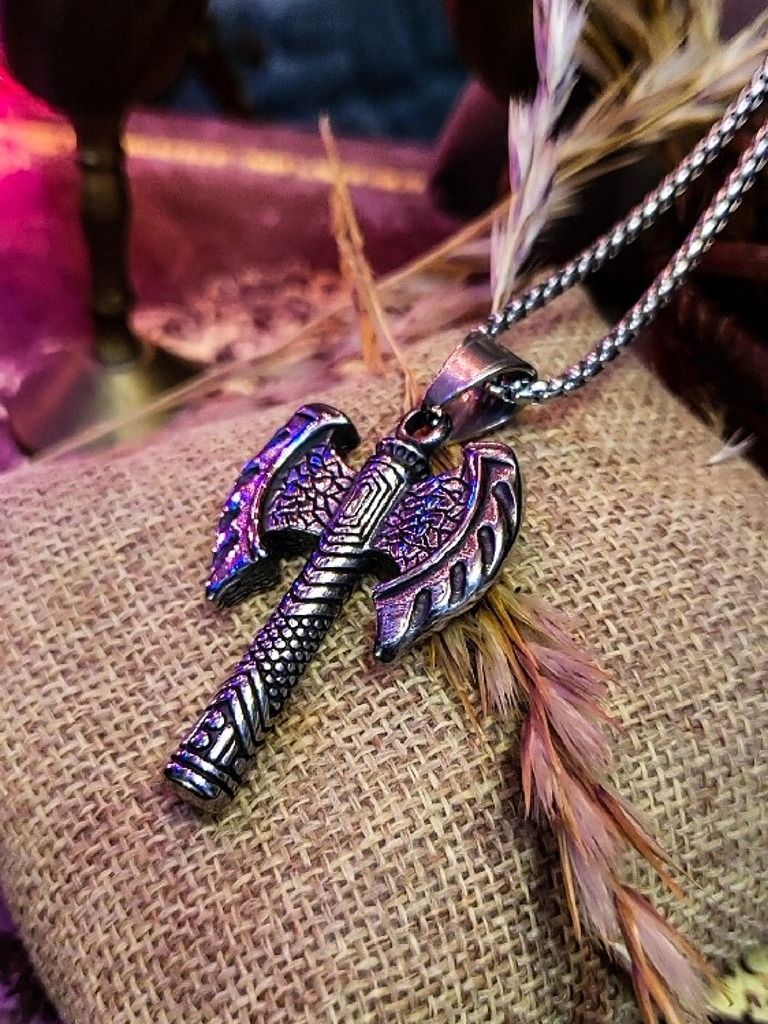 The Armored Kingdom Double-Headed Battle Axe Necklace product image (2)