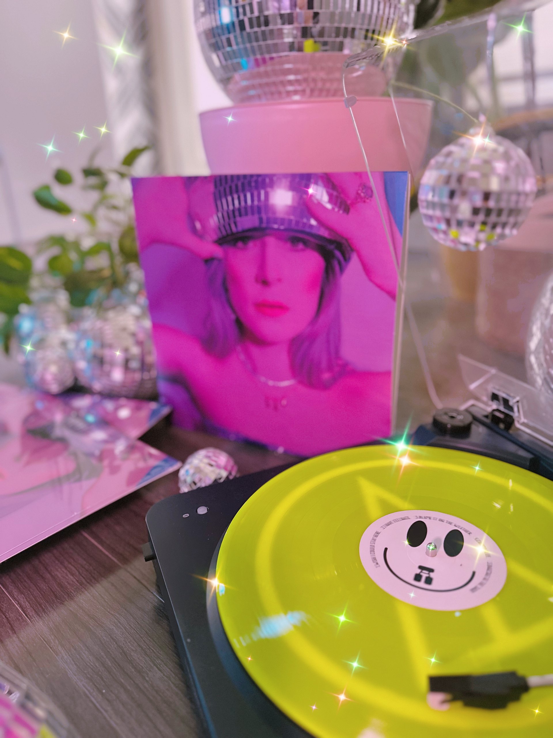 SAL Vinyl product image (3)