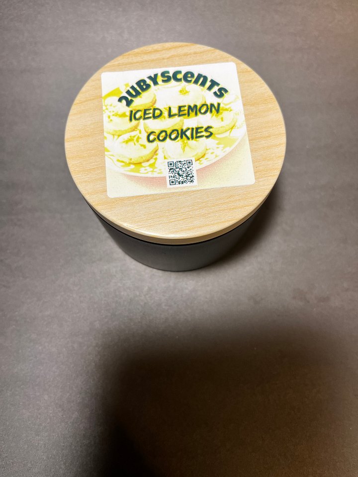 Iced Lemon Cookies Scented 8. oz Candle product image (2)