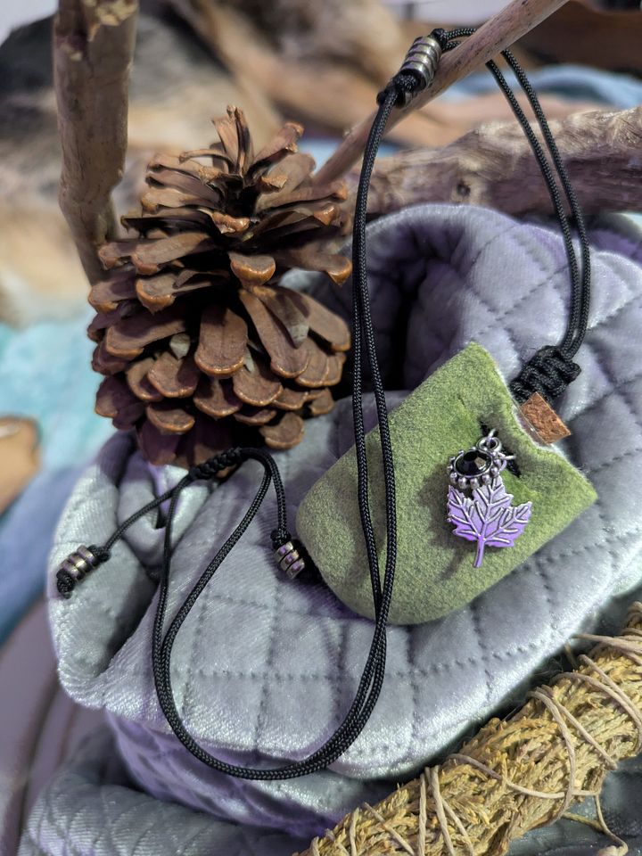 Forest Protection Pouch Necklace product image (2)