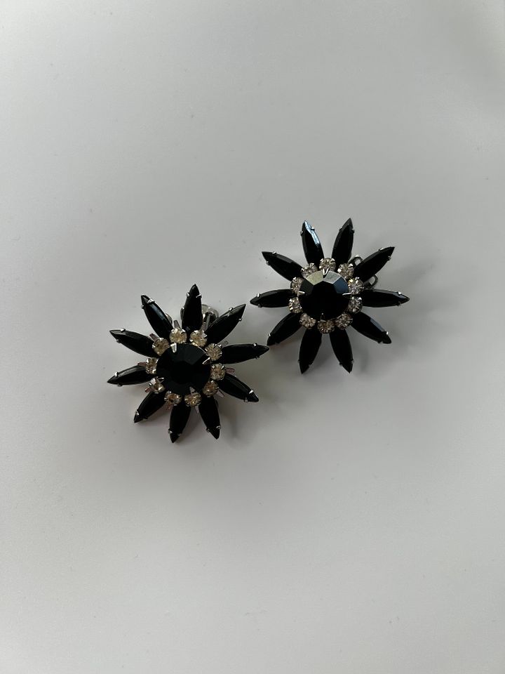 Vintage Judy Lee Black Crystal Starburst Clip On Earrings product image (1)