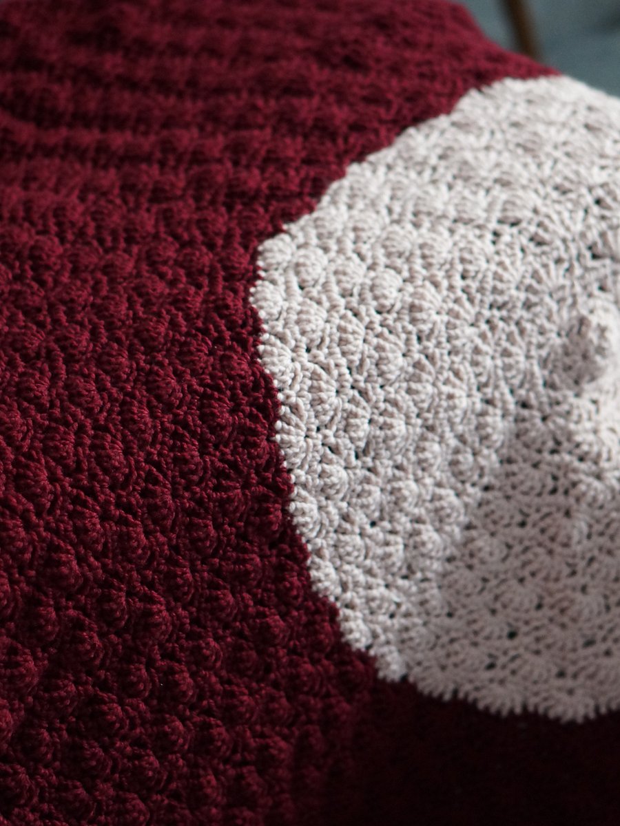 Shell stitch round blanket pdf pattern product image (4)