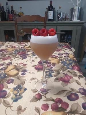 Clover Club! had a lot of fun Recently making this at work and wanted to bring the fun home! #thetropicalraven #mixology #bartendersoftiktok #bartender #cloverclub #manchesternh #newhampshire #hooksettnh #manchester #raspberry #manhattan 