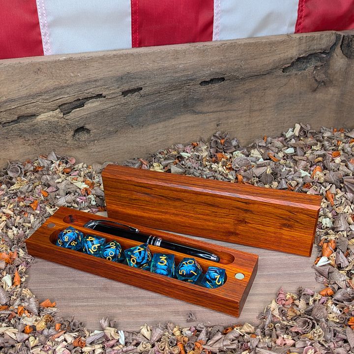 Magnetic Dice Vault with Pen Holder product image (1)