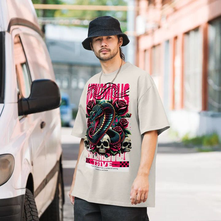 Venomous product image (2)