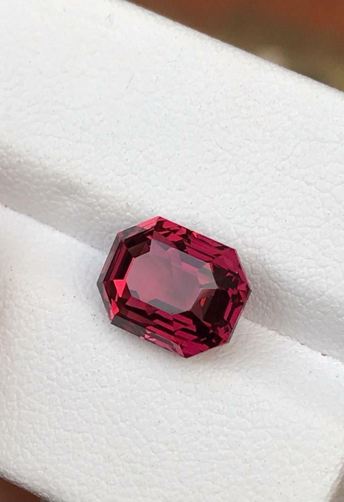 SRILANKAN ROSE GARNET STEP EMERALD CUT LOOSE GEMSTONE FOR JEWELRY, 4.75 CARAT product image (4)