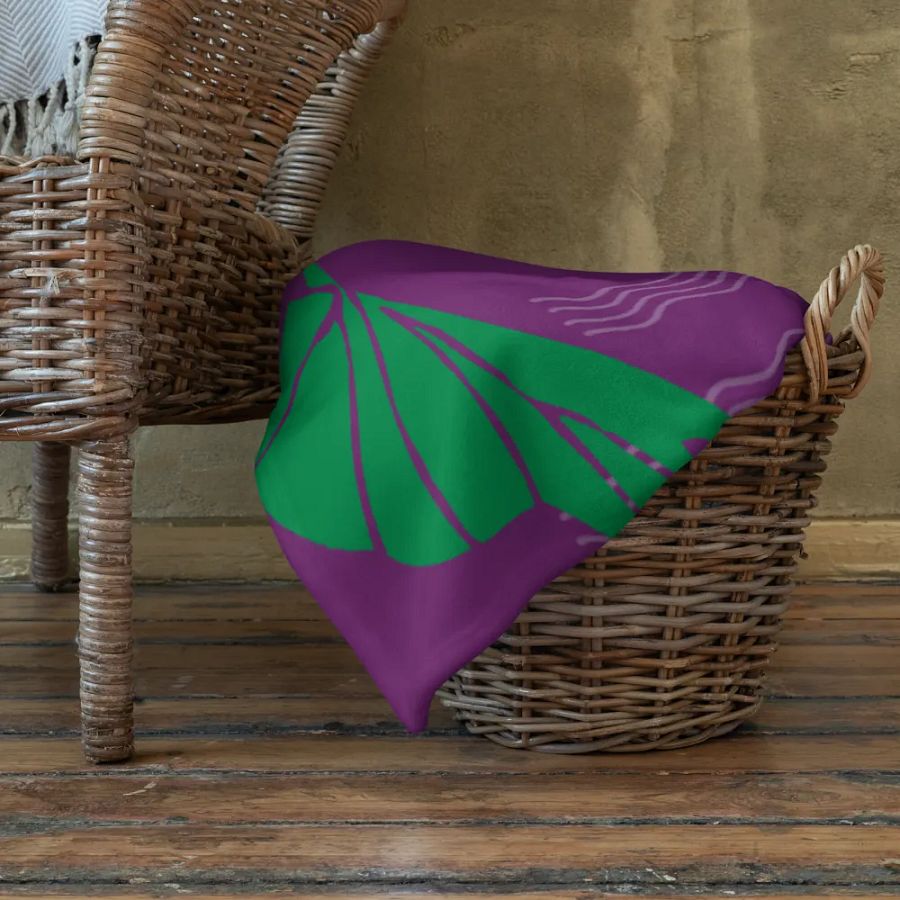He Mea Ono Poi Throw Blanket product image (10)