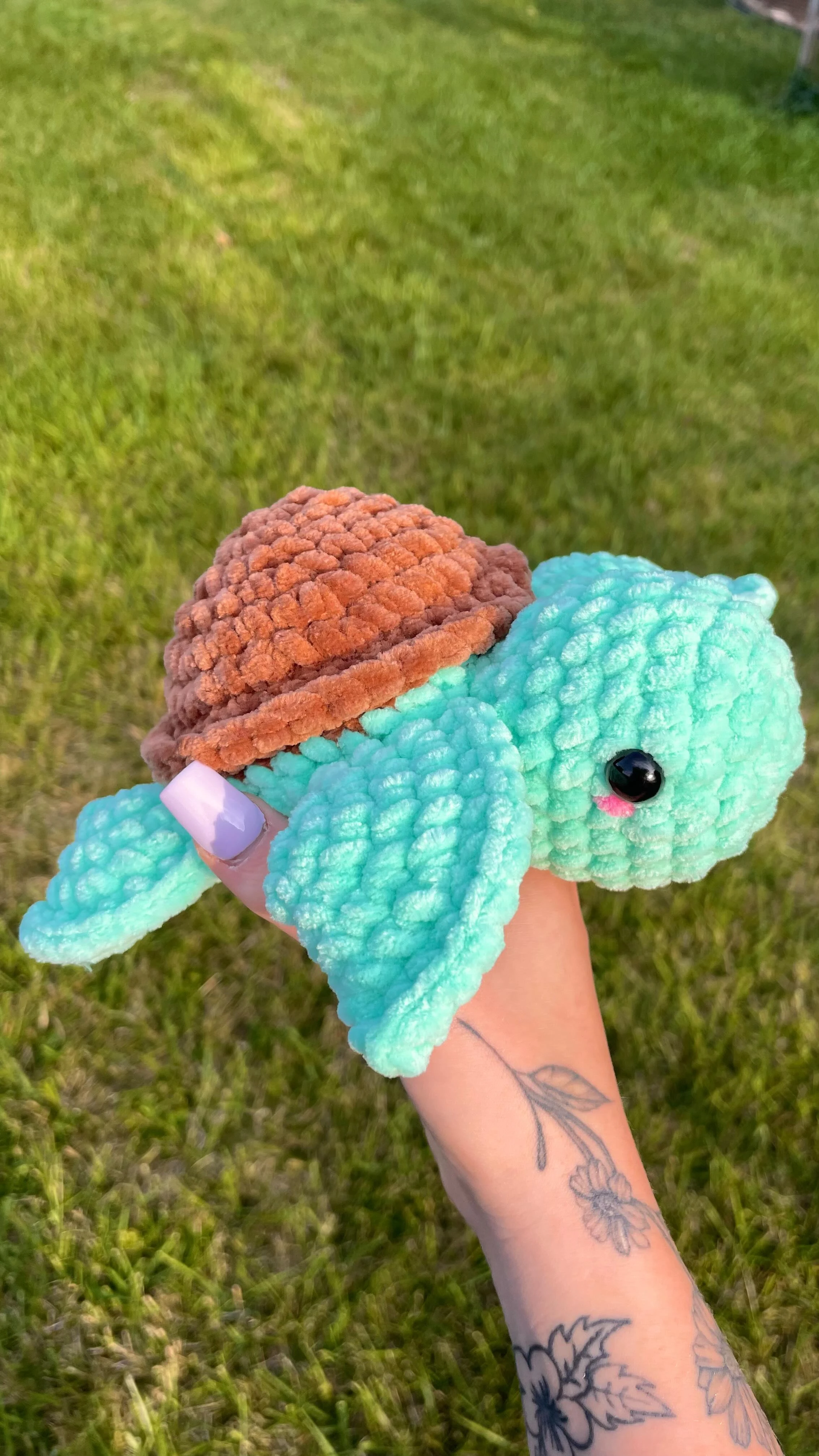 Plain or sunflower shell?🐢🌻🤍

I love both tbh 🥰

I’ve been crocheting tons of turtles lately & I can’t wait to make fall them...