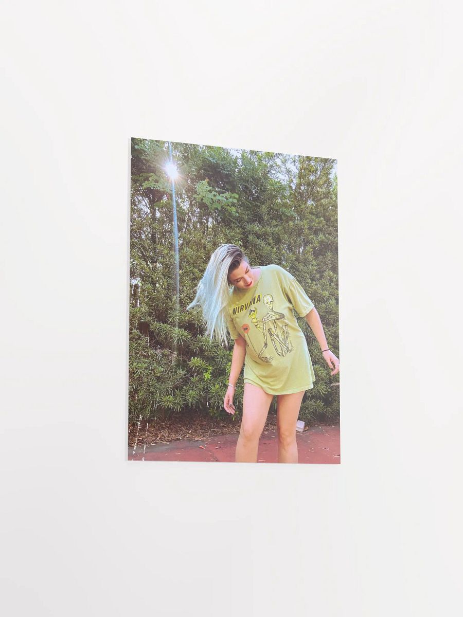 NEBBY VANA OVERSIZED T-SHIRT POSTER product image (9)