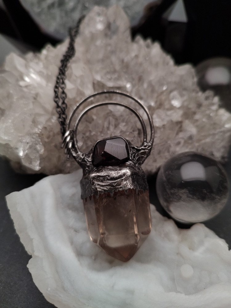 Sorcery Talisman - Smoky Titan product image (4)