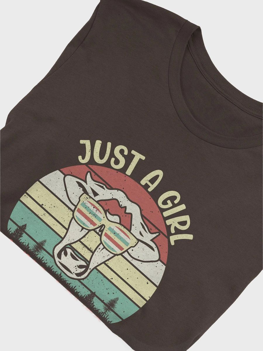 "Just a girl who loves cows" t-shirt product image (5)