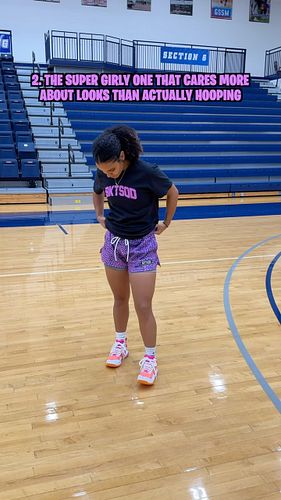 6 types of girl hoopers 🏀💅🏽

#skit #funny #basketball #lynadia #lynadiawhiting #girl