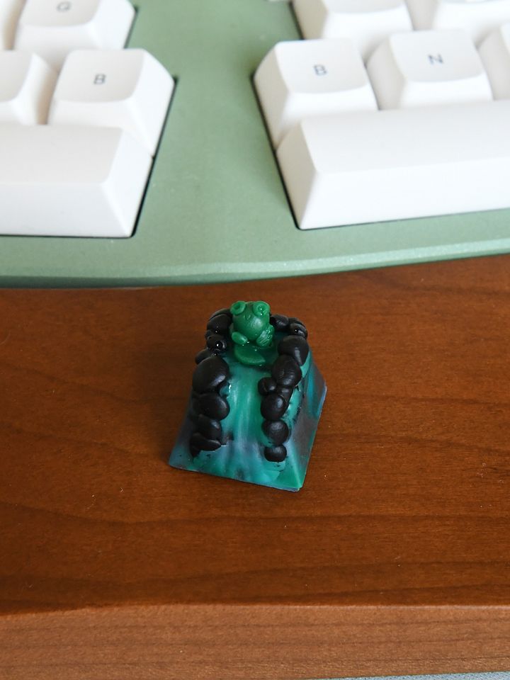 Froggy Falls Keycaps product image (2)