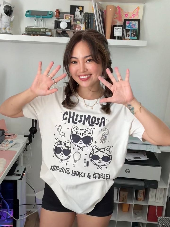 Chismosa Women's Relaxed T-Shirt product image (5)