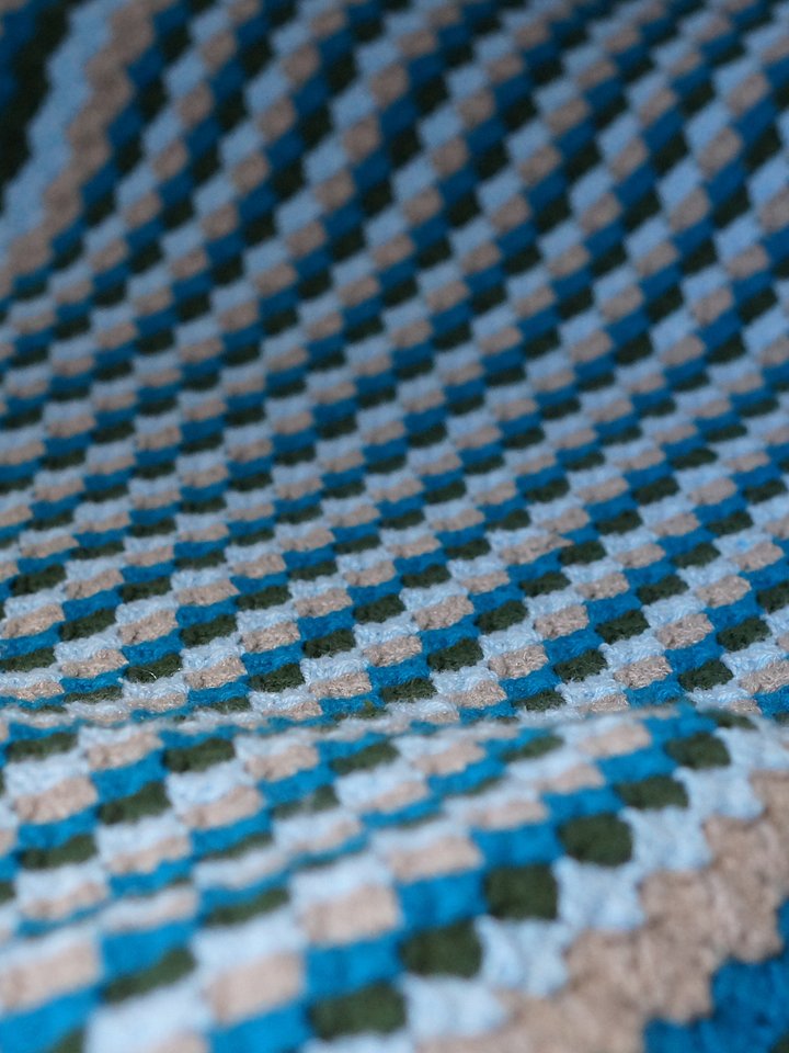 Queen size shell stitch blanket pdf pattern product image (1)