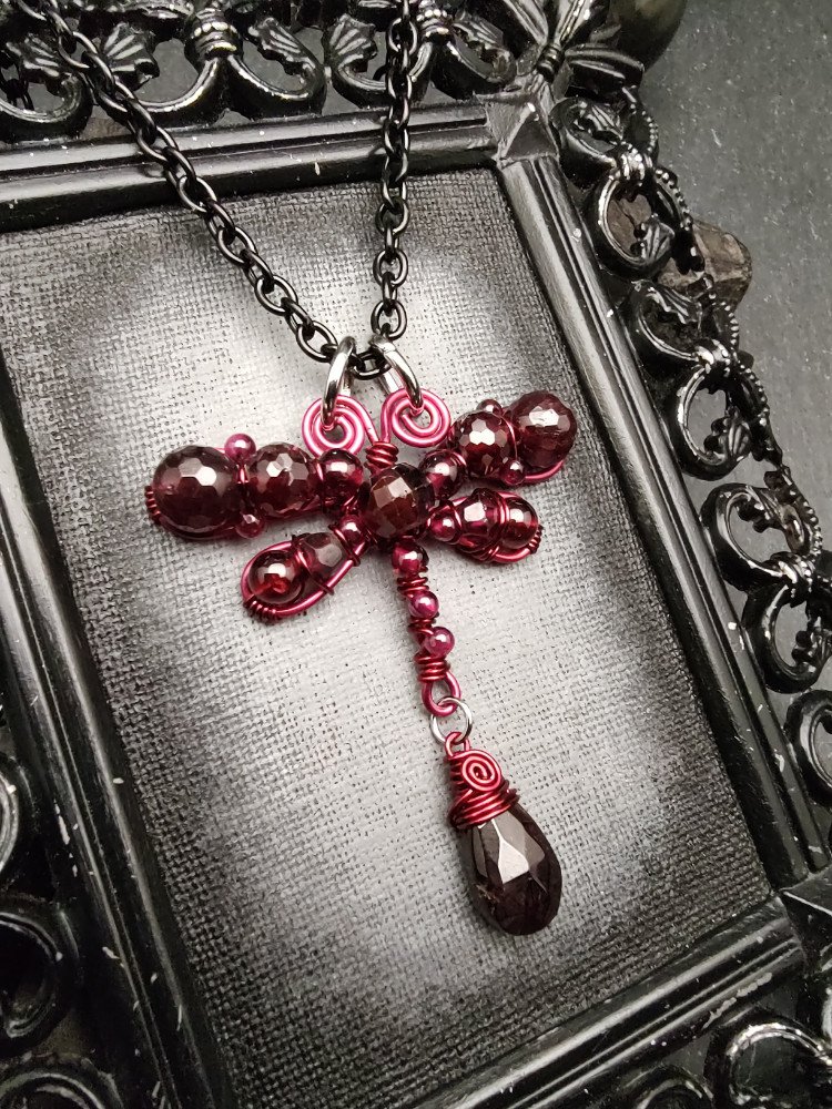 Dragonfly - Blood Garnet Medium product image (3)