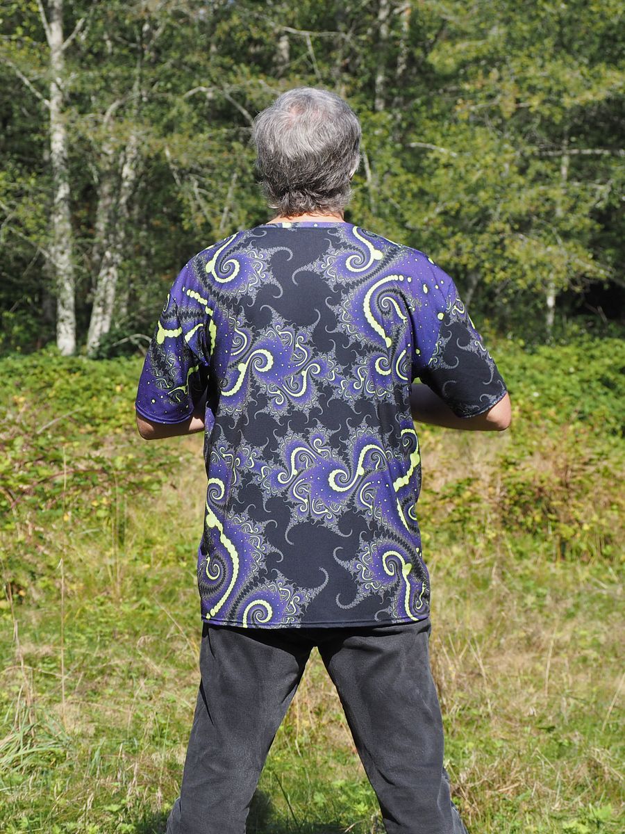 Fractal men's T-shirt - Acid Nights product image (2)