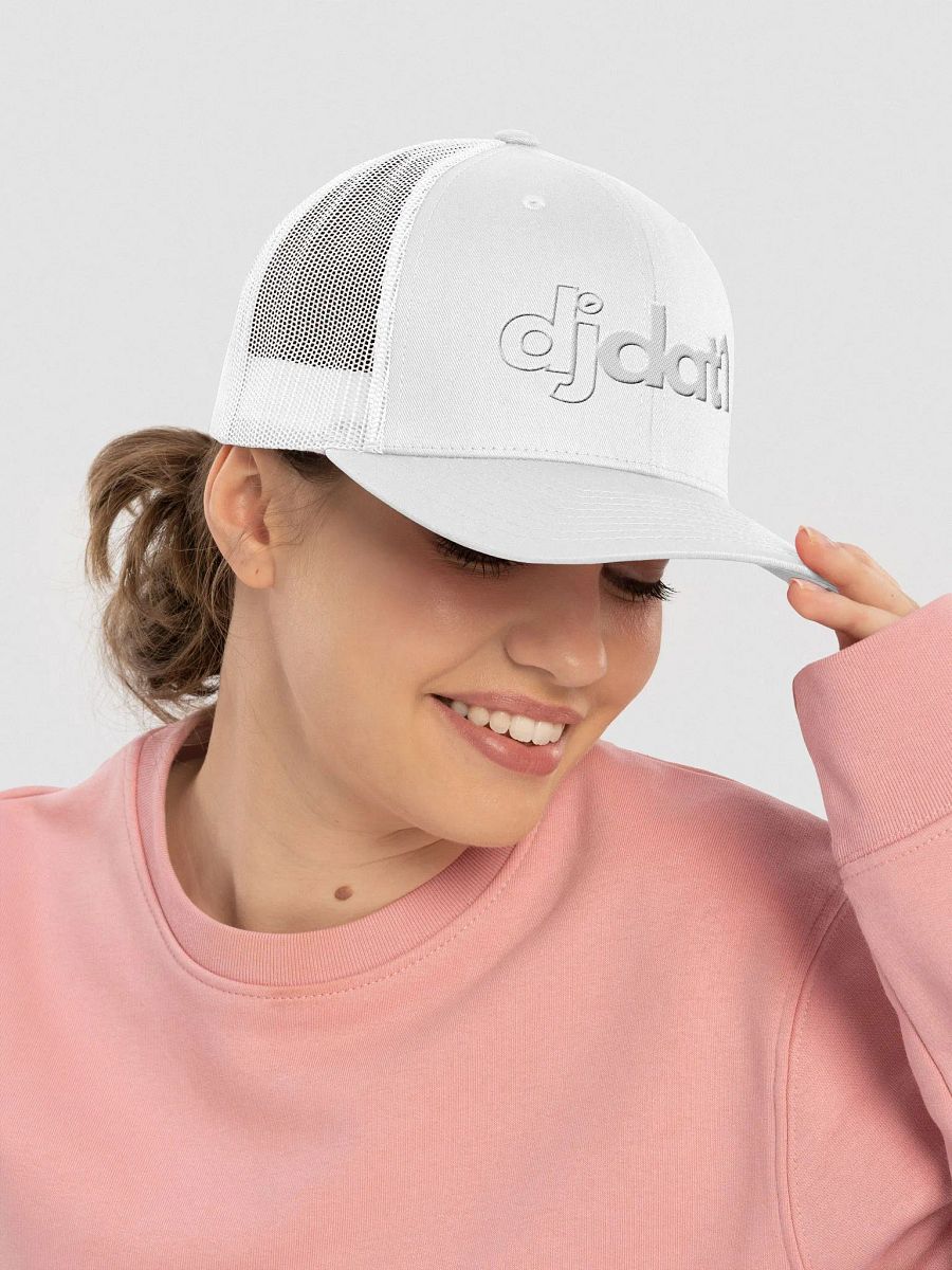 [DJDAT1] Signature Logo Embroidered Trucker Hat (white logo) product image (35)