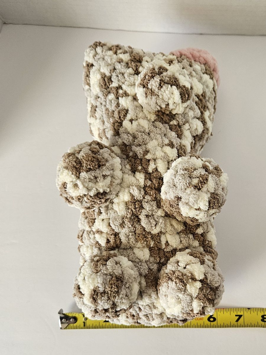 Neutral Baby Girl Blanket and Gummy Bear Stuffy product image (4)