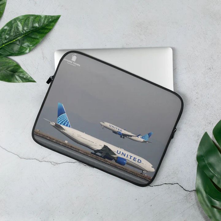 United Skies Laptop Sleeve product image (3)