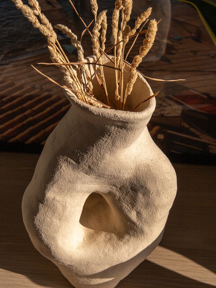 Baia dei Turchi ceramic vase product image (2)