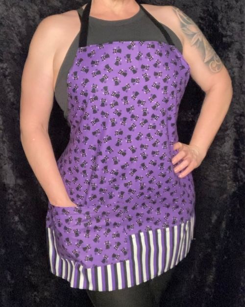 Black Cat Apron product image (1)