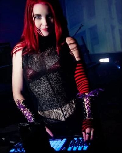 Happy World Goth Day.  moodorgan photoshoot.  Photo by Eric Charles.  Outfit by me.  Makeup by Erika Diehl-Marcus 

Okay, so ...