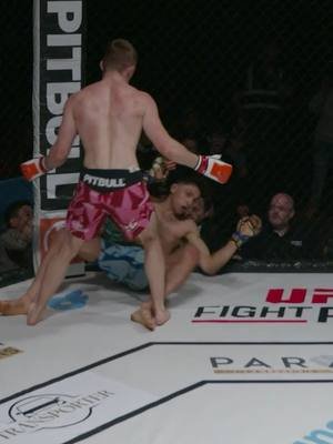 Jimmy Durkin showboating at FCC43... Great stoppage from Jimmy with some beautiful combinations to end the fight. #fccmma #fcc #ufcfightpass #mma #mmafans 