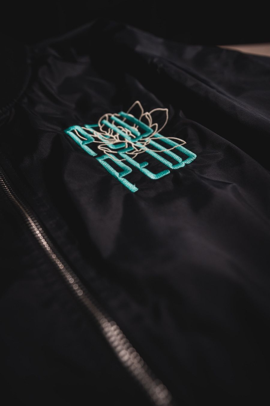 +1 Windbreaker product image (7)