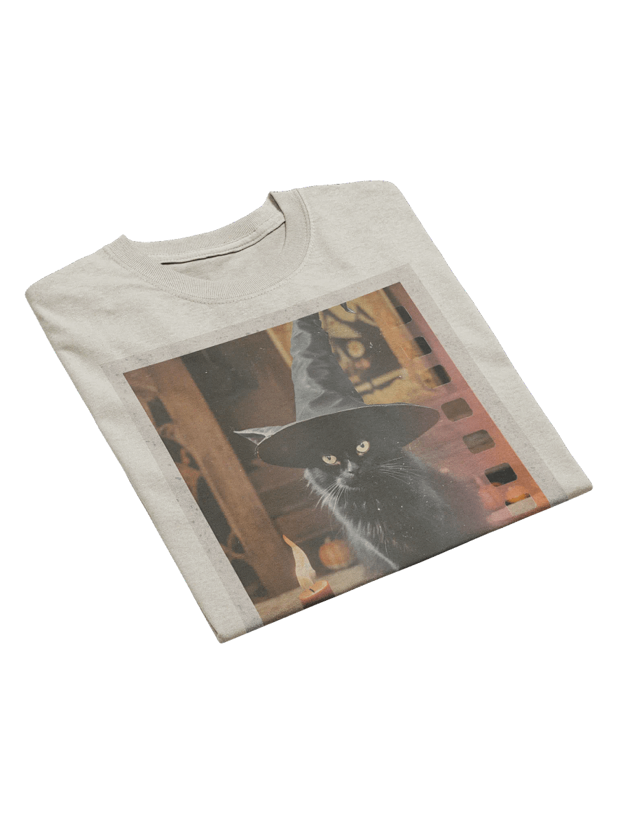 Touka and the Spooky Candle T-Shirt product image (3)
