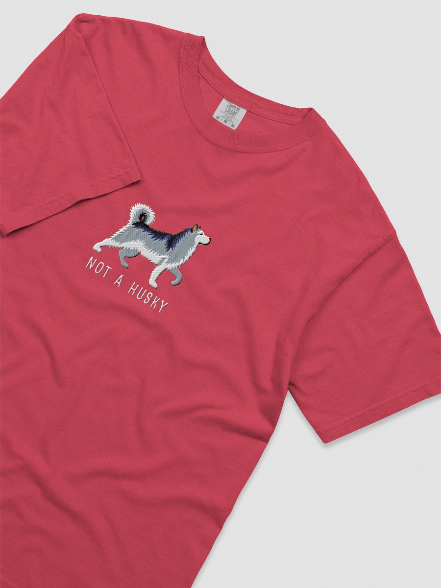 Not a Husky T-Shirt(Embroidered) of an Alaskan Malamute(Gray & White) product image (45)